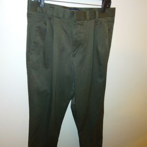 Dockers men's pants W32, L34, khaki army green